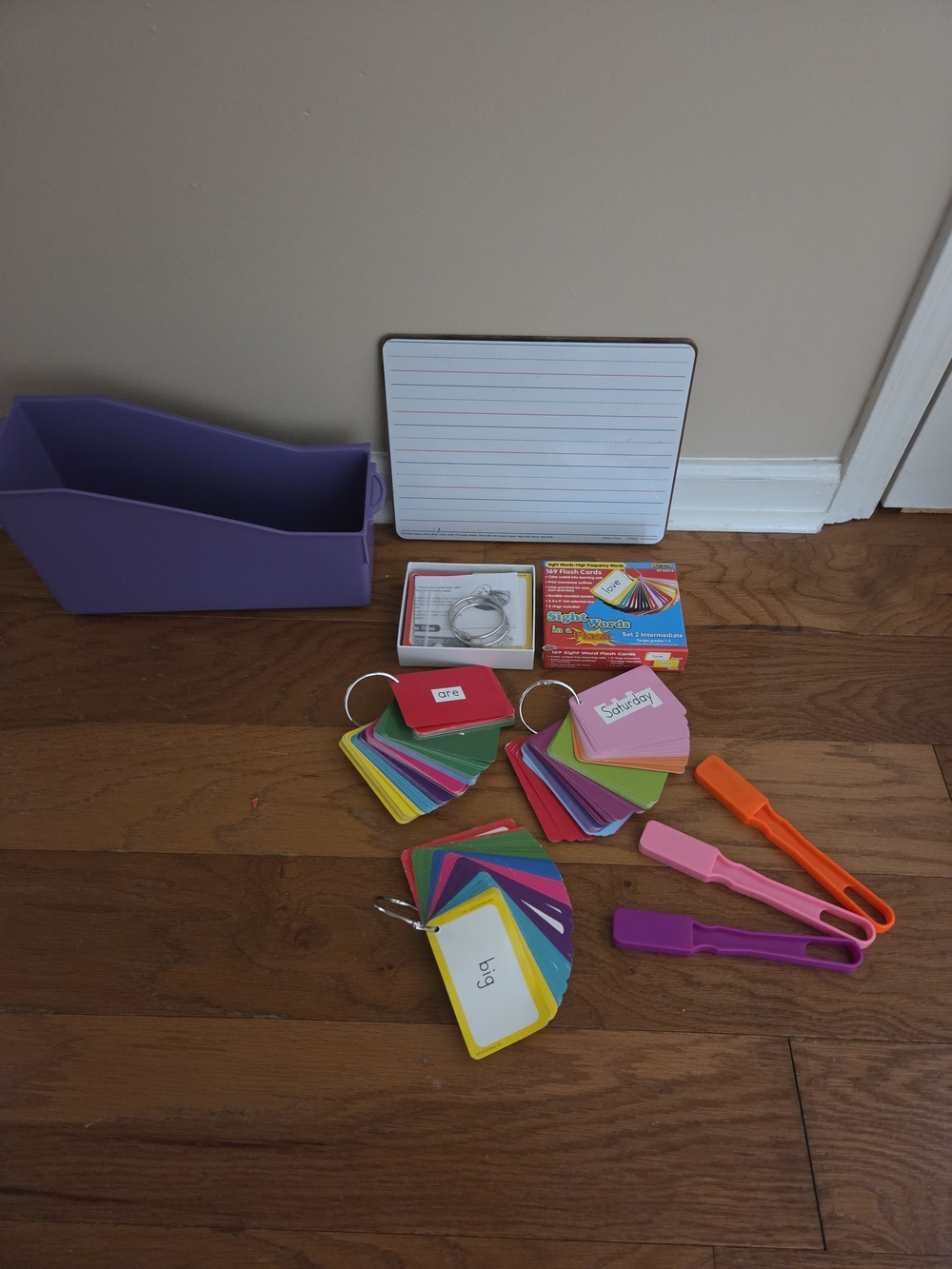 Flash Cards Set New, 3 ring flash cards. Storage Bin, Magnetic Wands, Dry Erase